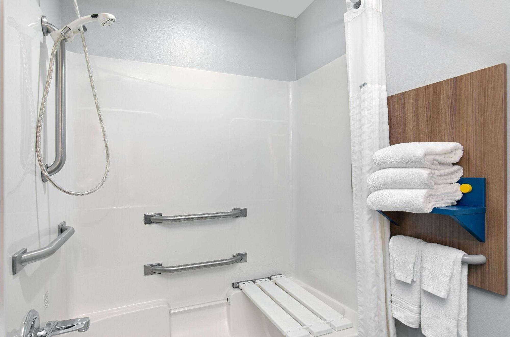 Microtel Inn & Suites Columbus North מראה חיצוני תמונה
